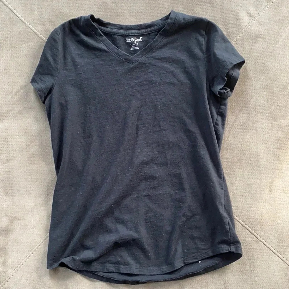 Cat & Jack black T-shirt large 10/12